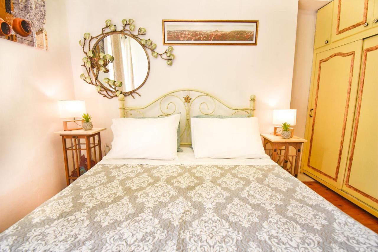 Venetian Well Gallery Apartment In Corfu Old Town Dış mekan fotoğraf